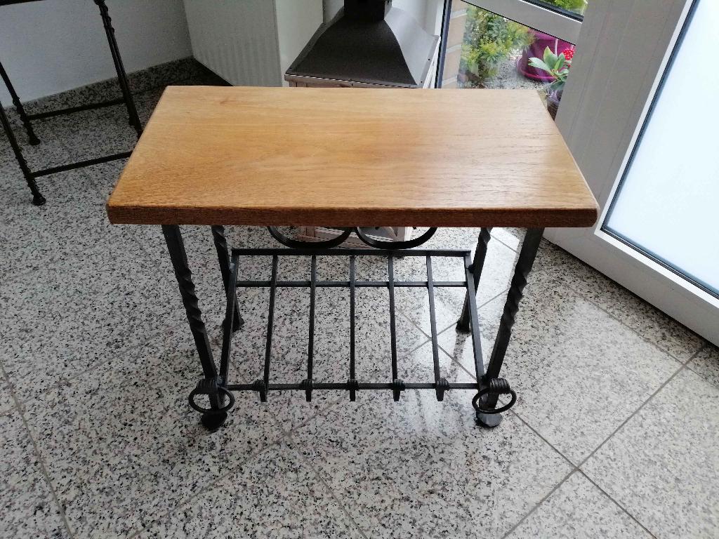 Krantenhouder, Ophalen