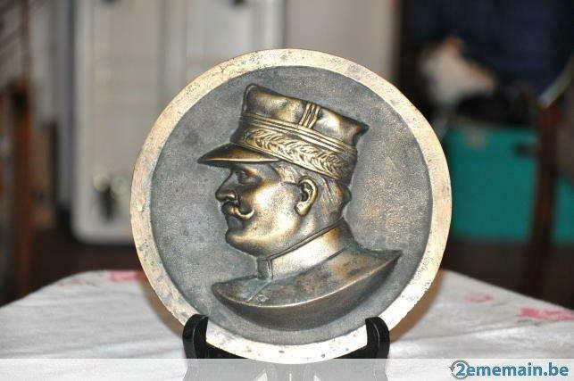 §plaque en bronze maréchal pétain ?, Enlèvement