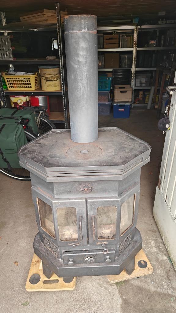 Barbas houtstoof vrijstaand, zeer goede kwaliteit, Ophalen, Zo goed als nieuw