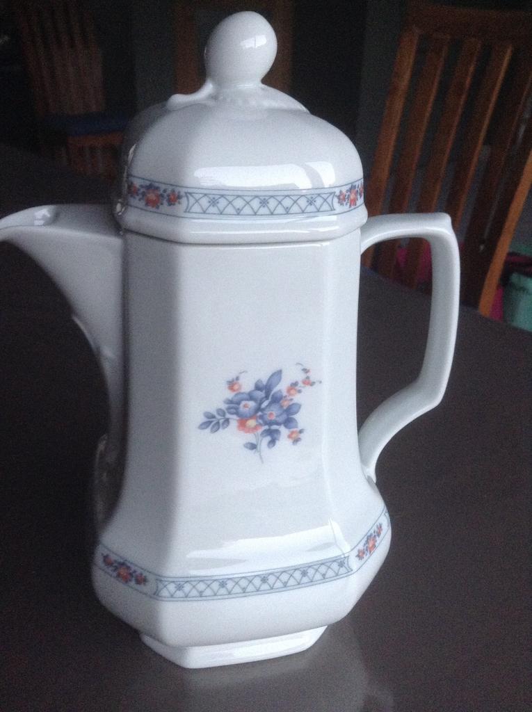 Cafetière porcelaine celadon bleue SELFMANN WELDEN, Enlèvement ou Envoi, Porcelaine