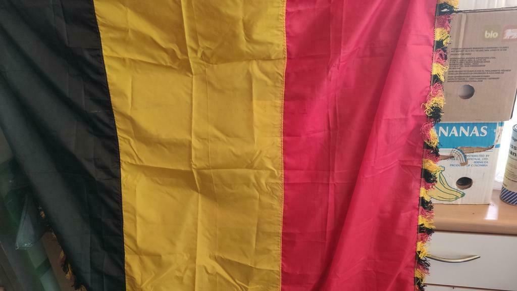 Supportersvlag Rode Duivels,  Vlag., Ophalen of Verzenden, Zo goed als nieuw