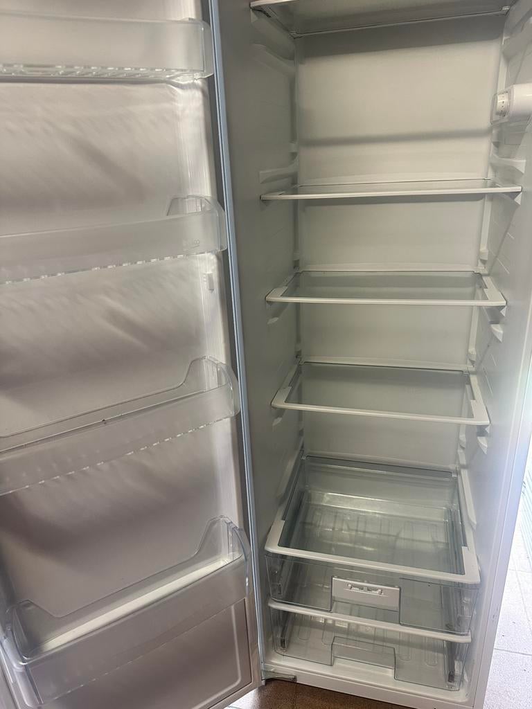 Inbouw koelkast BEKO, Ophalen, 200 liter of meer, 160 cm of meer, 45 tot 60 cm