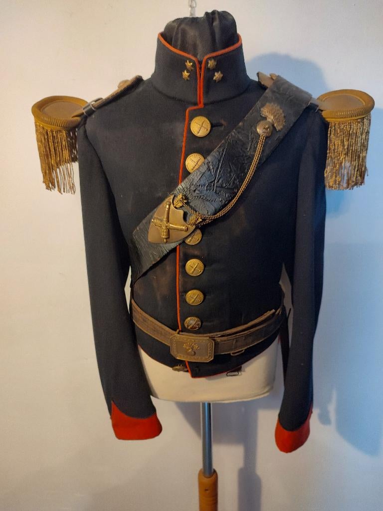 Belgisch uniform Artillerie/Garde Civique, Collections, Envoi