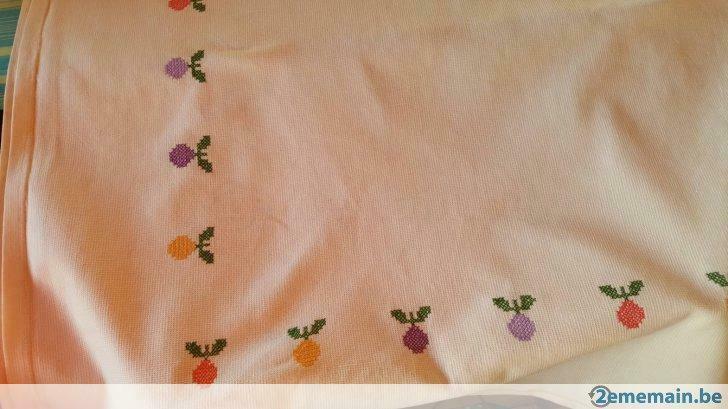 Nappe faite main -point de croix
