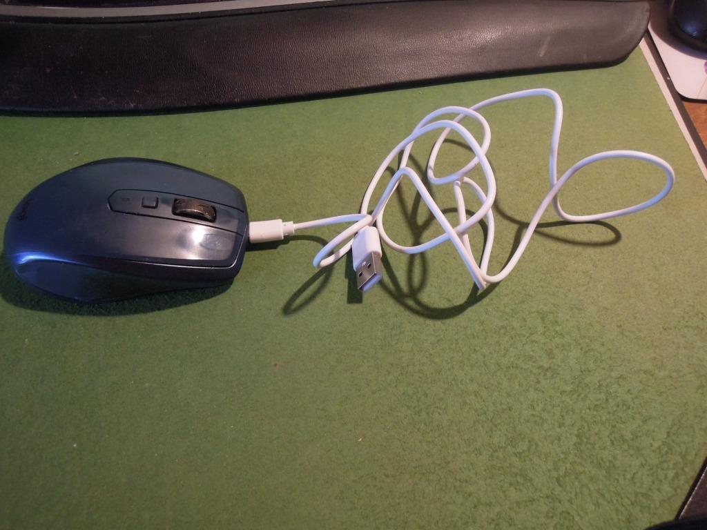 batterie souris d'ordinateur 500 Mah 3.7V logi logitech char, Souris, Enlèvement ou Envoi, Logitech, Utilisé