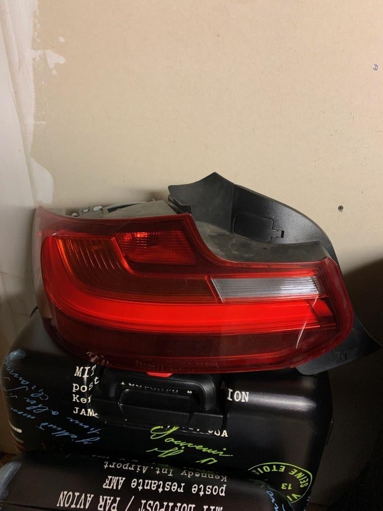Achterlicht links BMW 2-reeks, Ophalen, Gebruikt, BMW