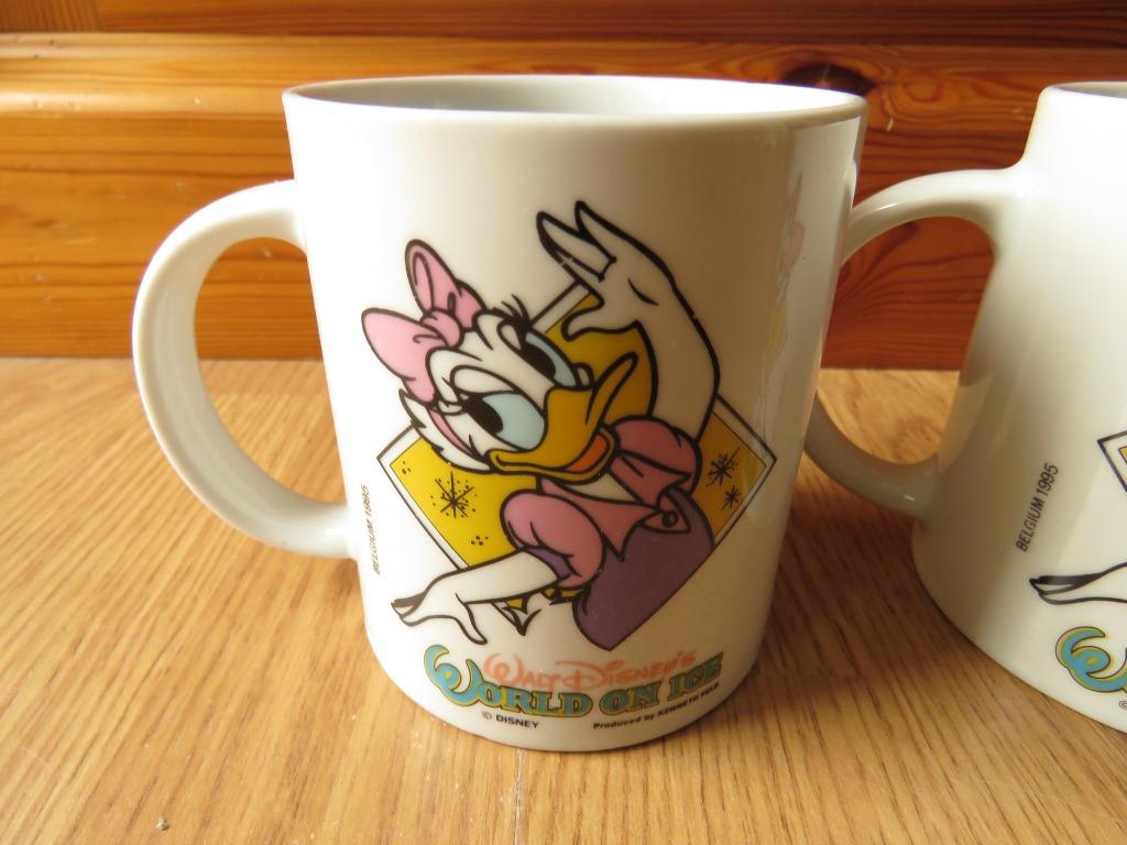 2 mug tasses Daisy world on ice de Disney, Ophalen of Verzenden, Zo goed als nieuw, Kop(pen) en/of Schotel(s)