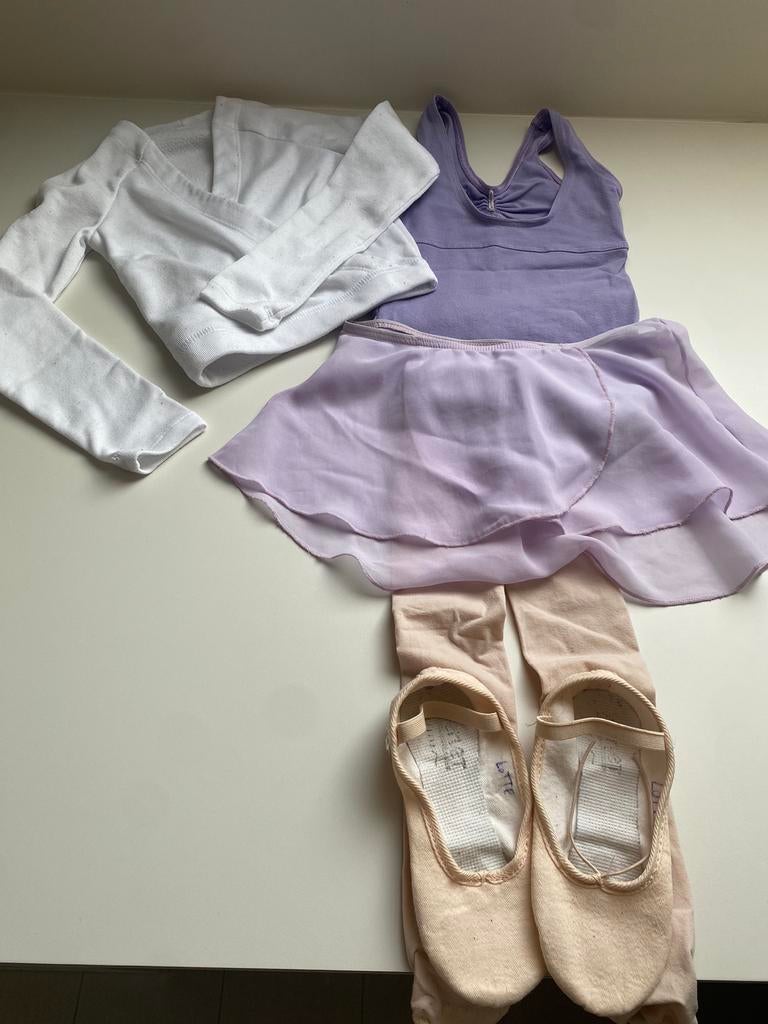 Balletkledij maat 6 jaar of 116, Ophalen, Zo goed als nieuw, Meisje, Setje