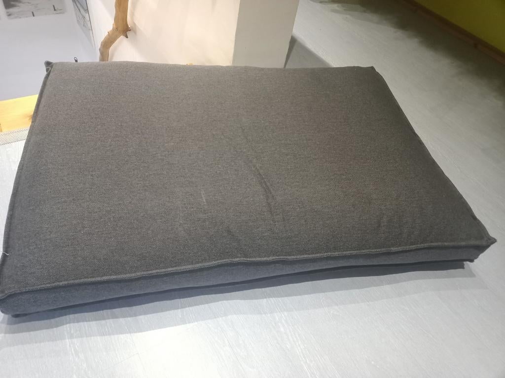 Coussin de qualité, palette, Enlèvement, Comme neuf