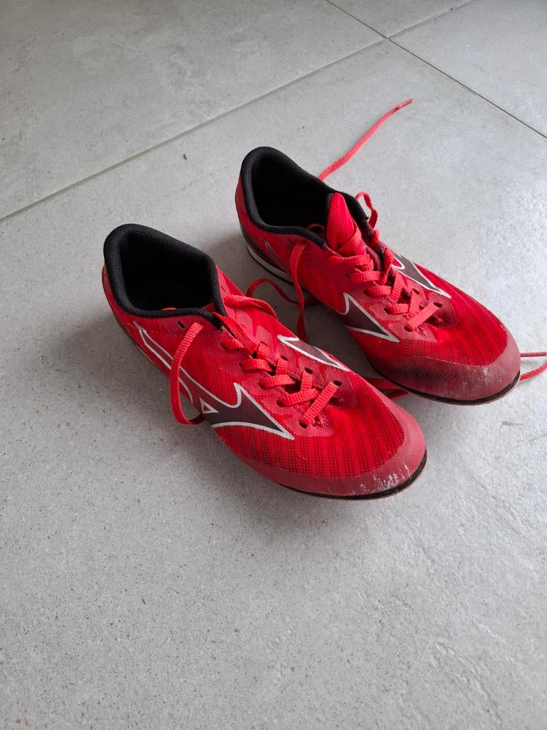 Spike Mizuno maat 37  - Zo goed als NIEUW, Sport en Fitness, Ophalen