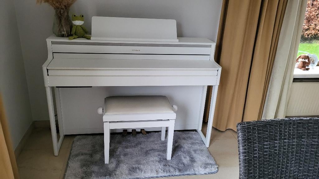 Piano roland HP704, Musique & Instruments, Enlèvement, Comme neuf, Blanc, Piano