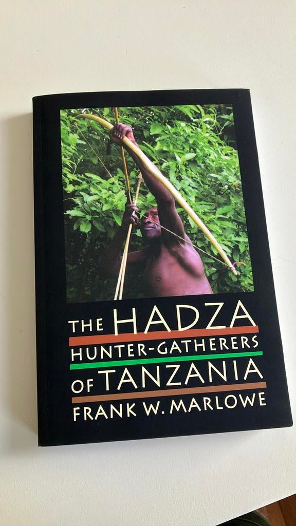 The Hadza- hunter gatherers of Tanzania, Boeken, Ophalen of Verzenden, Nieuw, Natuurwetenschap