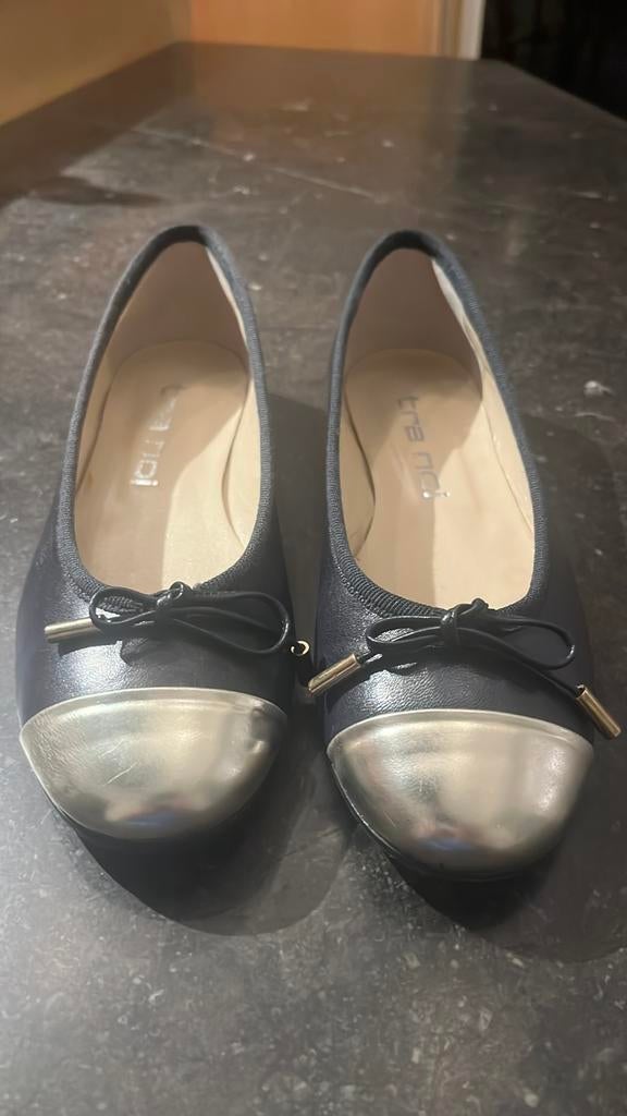 Ballerines en cuir - fabrication italienne, Enlèvement, Comme neuf, Noir, Ballerines