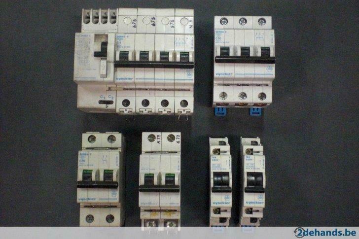 Vynckier Diff.schakelaar en zekering-automaten, Enlèvement ou Envoi, Utilisé, Autres types