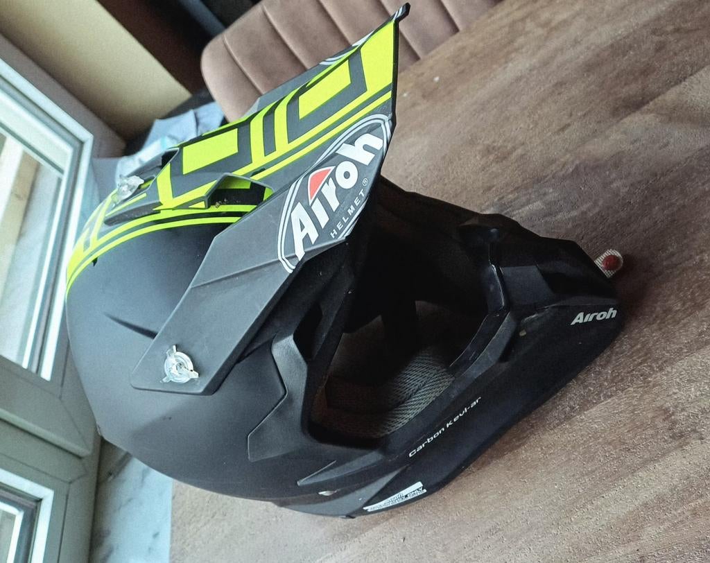 Airoh  aviator maat l, Motoren, Ophalen, L