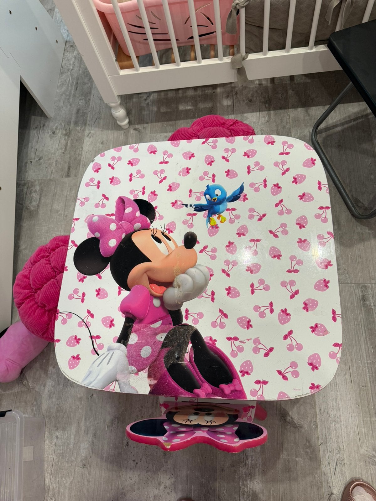 Table enfant minnie, Enfants & Bébés, Enlèvement, Comme neuf