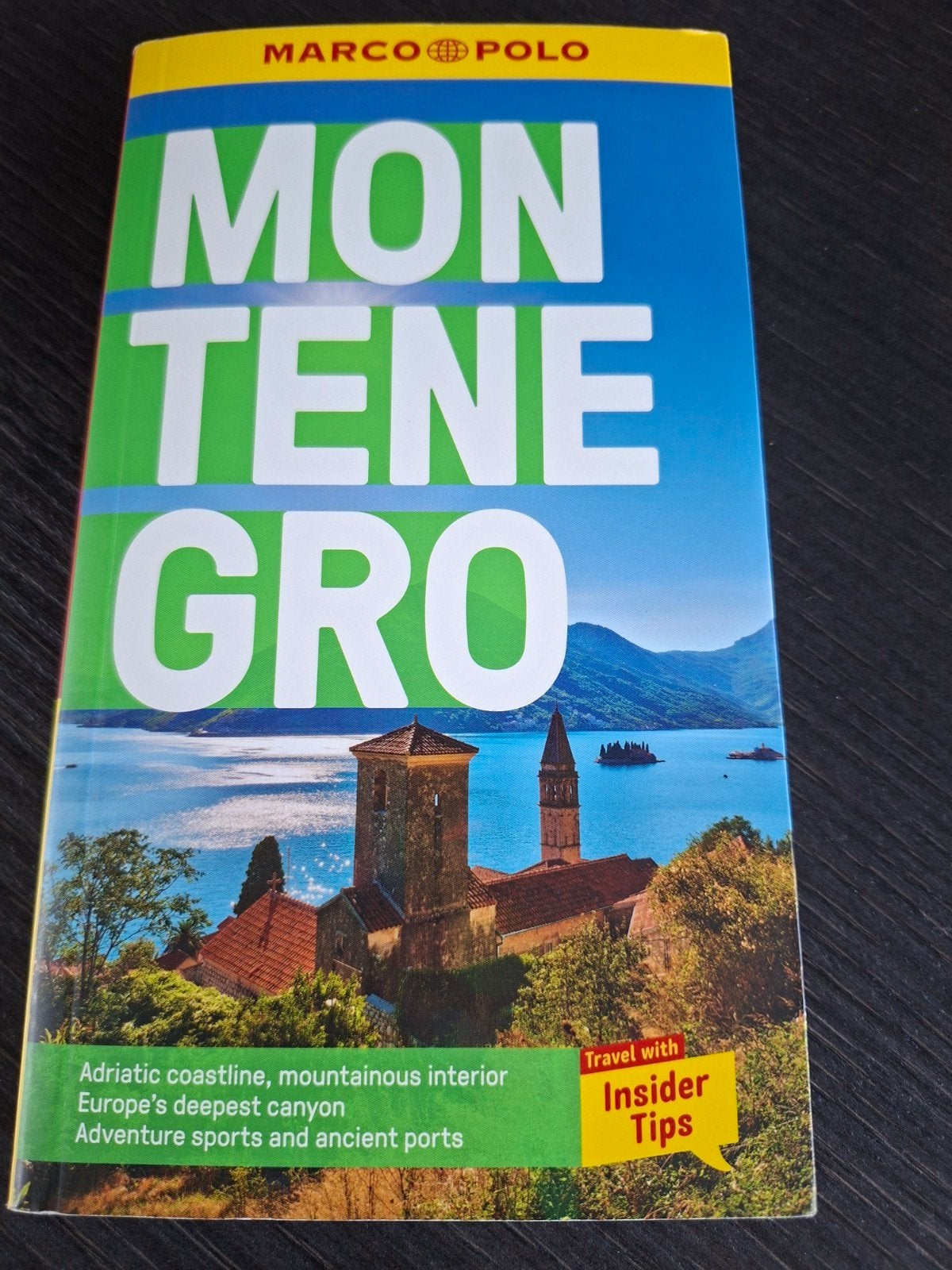 Reisgids MONTENEGRO marco polo Engelstalig 2024 (nieuwstaat), Europa, Ophalen of Verzenden, Zo goed als nieuw, Reisgids of -boek