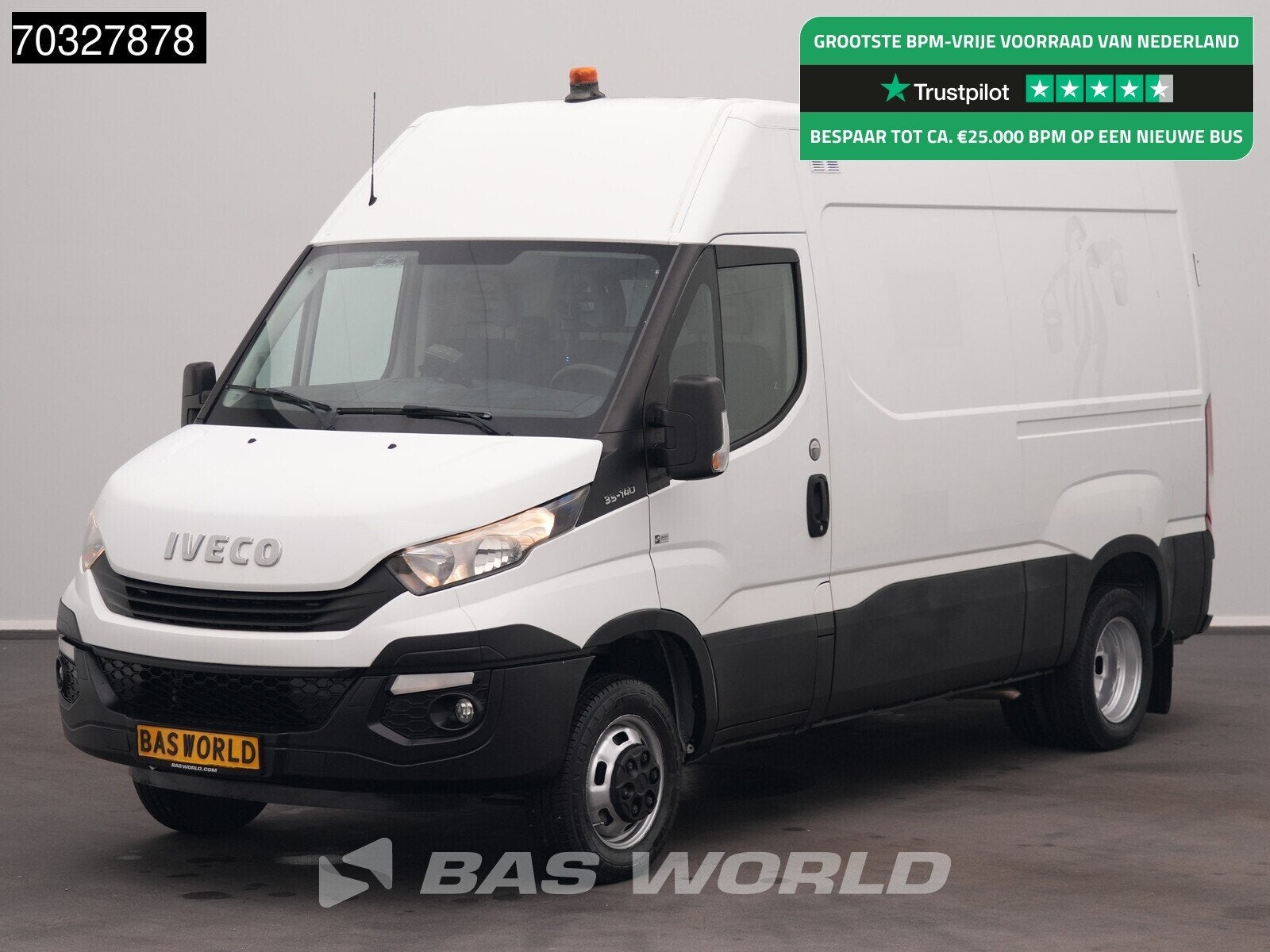 Iveco Daily 35C14 Dubbellucht L2H2 3,5t Trekhaak Airco Cruis, Auto's, Bestelwagens en Lichte vracht, Stof, Gebruikt, Euro 6, Iveco