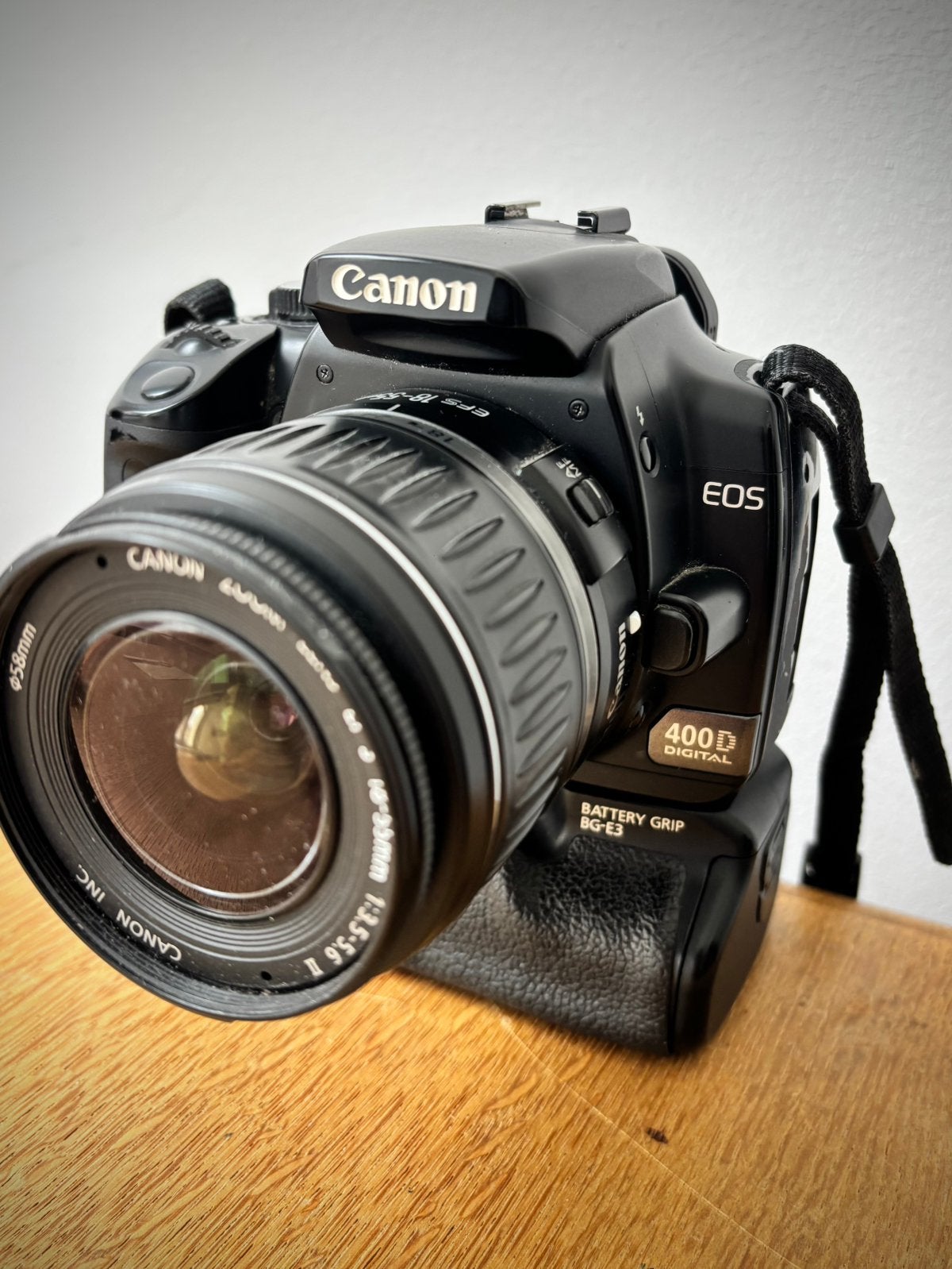 Canon EOS 400D Lens en Grip en GRATIS studio lampen, Audio, Tv en Foto, Spiegelreflex, Canon, Draagriem, 10 megapixels