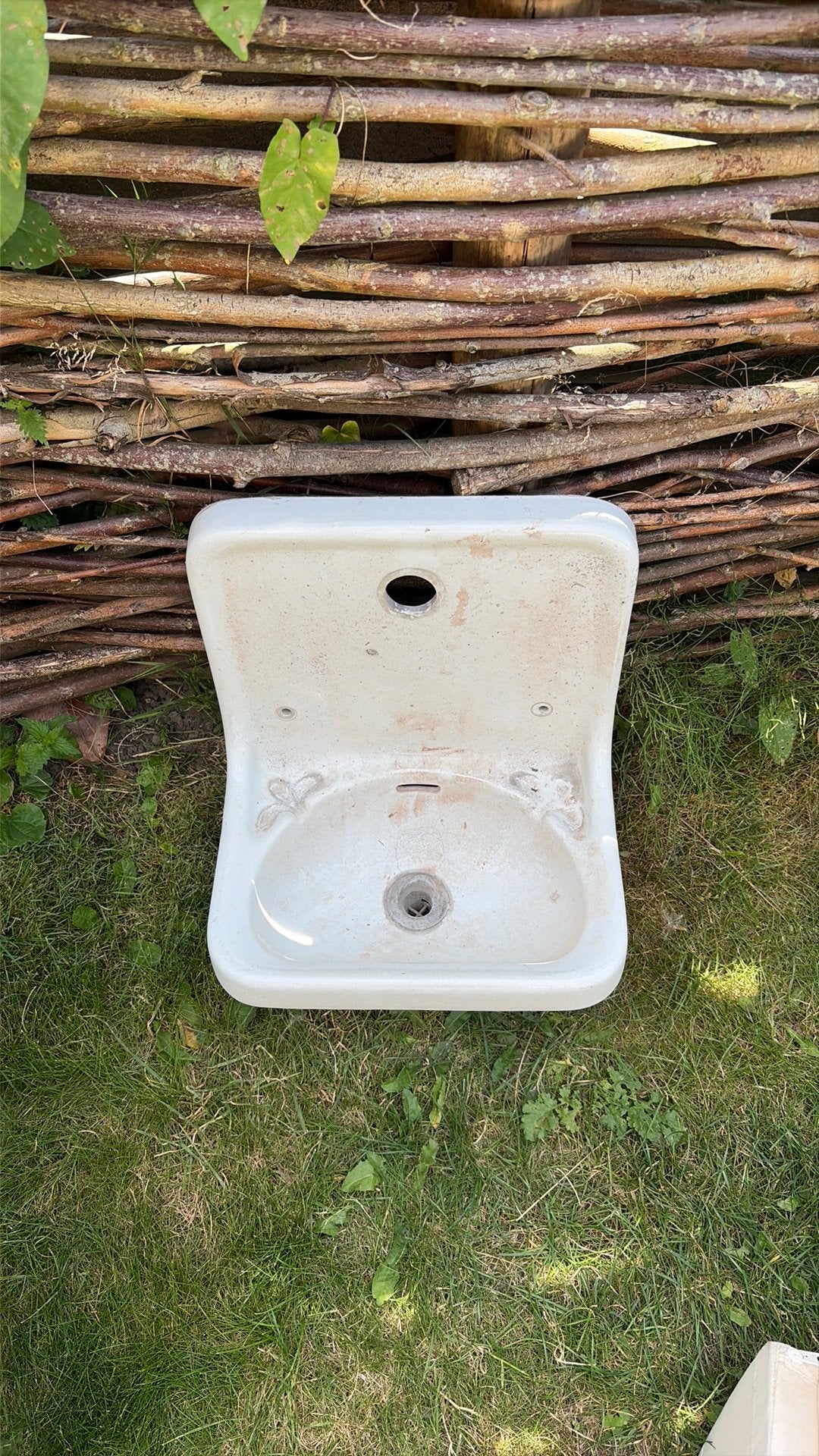 Oud pompbakje, Doe-het-zelf en Bouw, Ophalen, Gebruikt, Steen, Wastafel