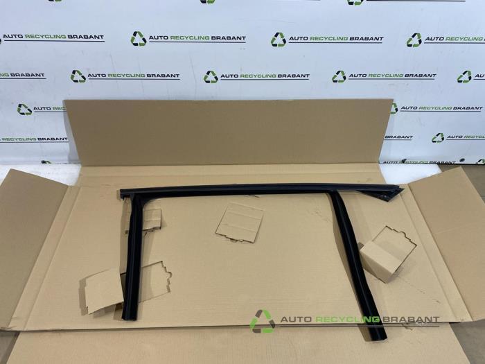 Joint caoutchouc portière 4portes avant droite d'un BMW X1, Autos : Pièces & Accessoires, -, 3 mois de garantie, Utilisé, -