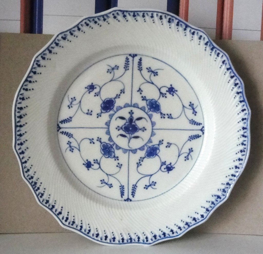 ASSIETTE PORCELAINE de TOURNAI "IMMORTELLE de SAXE", Enlèvement