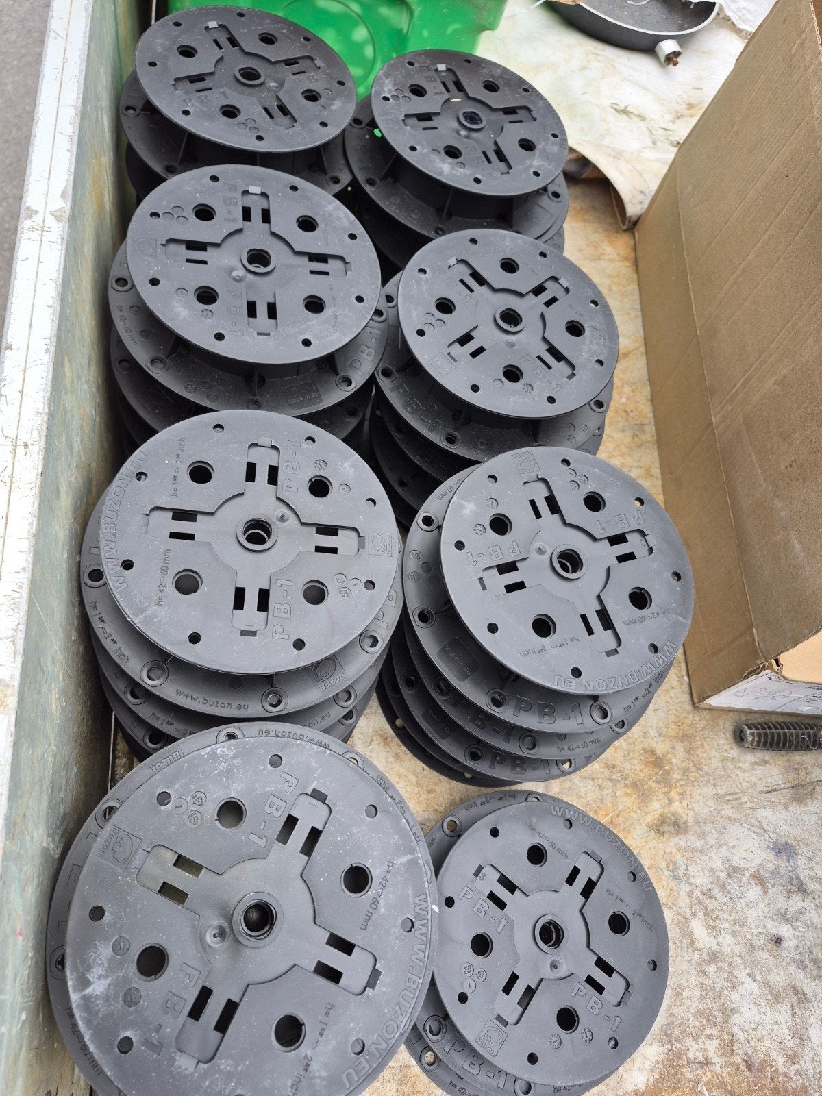 Supports plots Buzon Pb 01, Enlèvement ou Envoi