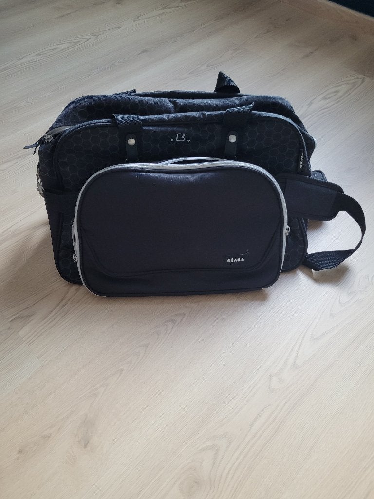 Sac à langer Beaba, Enfants & Bébés, Noir, Sac à langer, Comme neuf, Enlèvement