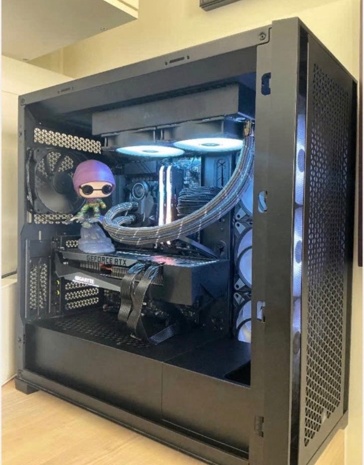 High end gaming pc, Games en Spelcomputers, Games | Pc, Ophalen, Zo goed als nieuw