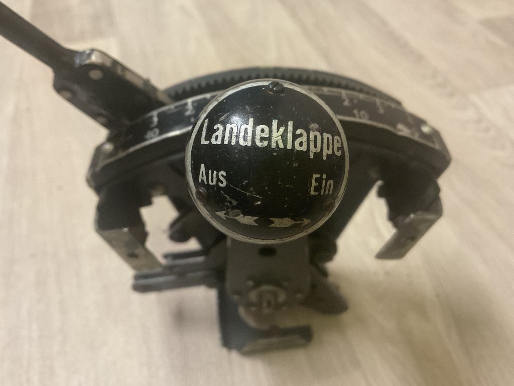 Luftwaffe Junkers? landing gear levers vliegtuig onderdeel, Envoi, Armée de l'air