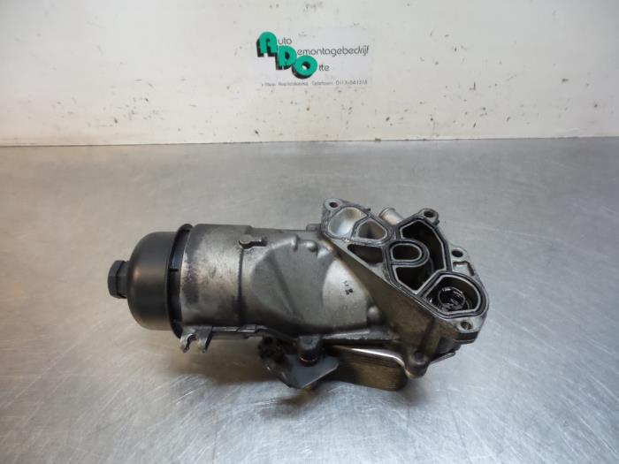 Oliefilterhuis van een Peugeot 207 (207 06-), Auto-onderdelen, Filters, Peugeot, Gebruikt, 3 maanden garantie, Ophalen of Verzenden