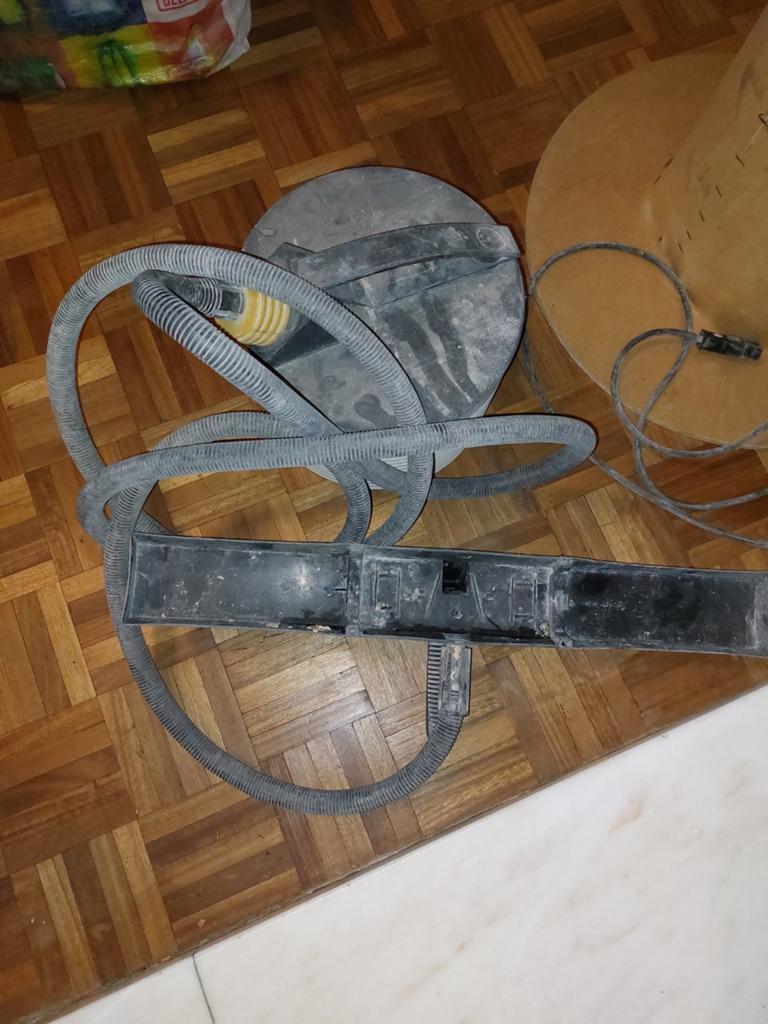 Behang afstomer te huur, Ophalen