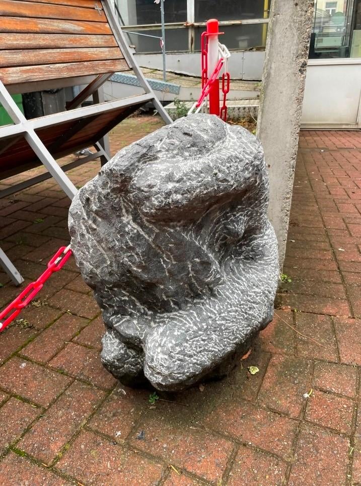 Schets van een vrouwelijk naakt in blauwsteen, Ophalen