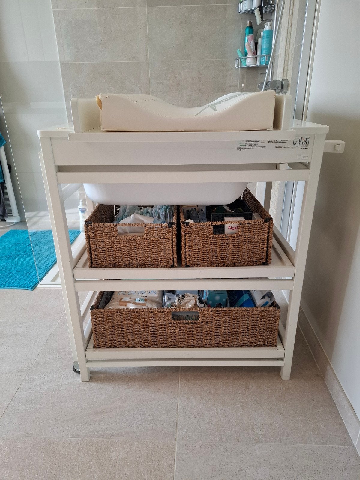 Quax luiertafel met uitschuifbaar badje en schuiven
Mooie en, Ophalen, Badje