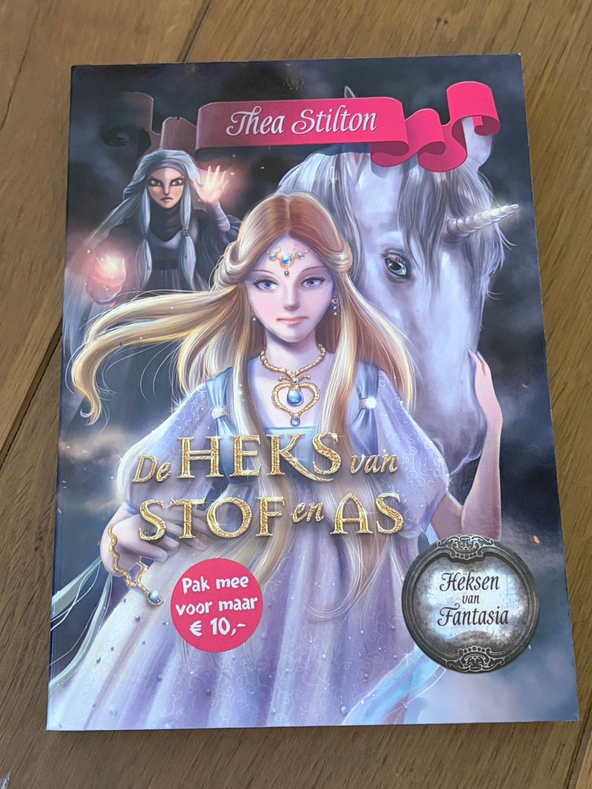 Heksen van Fantasia - 5 - De heks van stof en as, Boeken, Ophalen of Verzenden, Nieuw, Fictie
