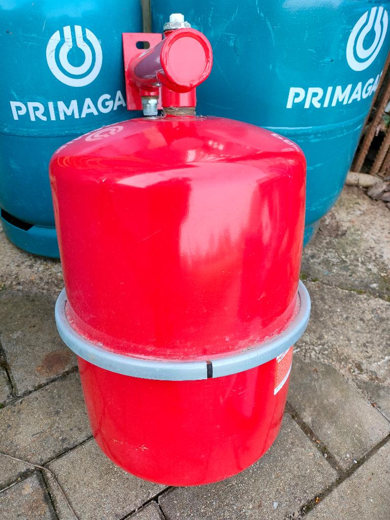expansievat, Doe-het-zelf en Bouw, Chauffageketels en Boilers, Ophalen, Gebruikt, Aardgas, Minder dan 20 liter