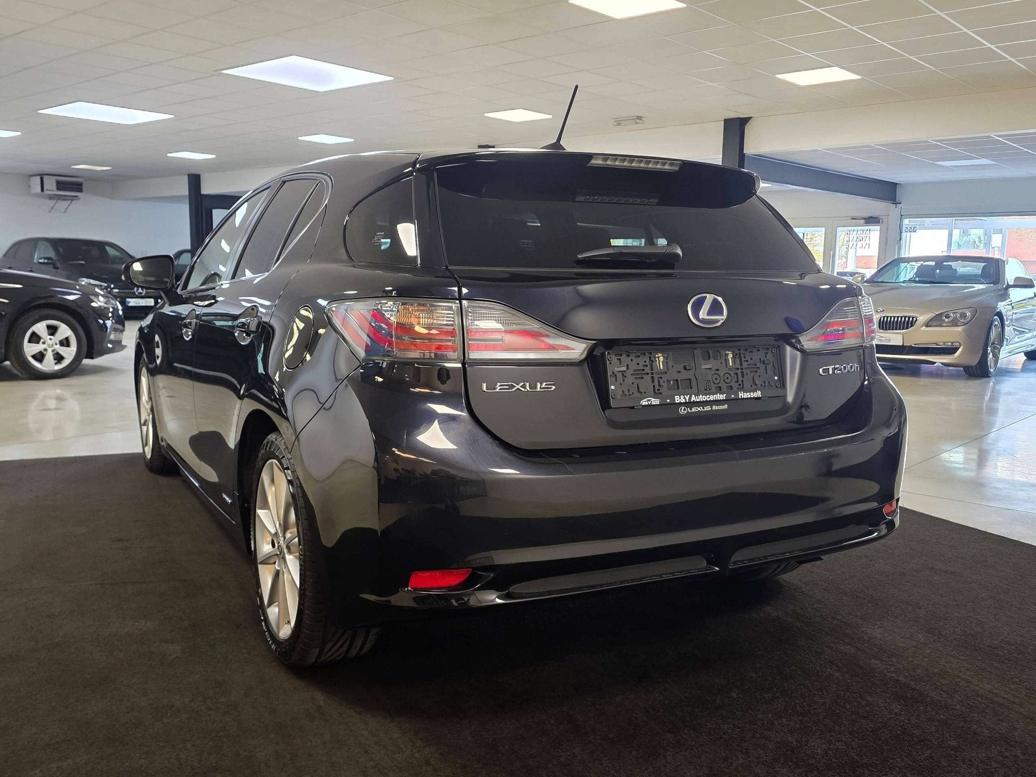 Lexus CT 200h CT 200h 1.8i Luxury E-CVT (automatique), Autos, Cuir, Euro 5, Achat, Entreprise