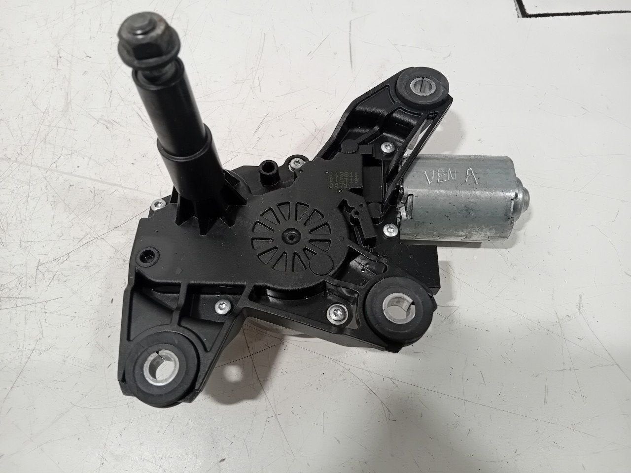 Ruitenwissermotor achter Renault Scénic, Onderdelen@venauto.nl, Van der Ven Autorecycling B.V., Gebruikt, Ettenseweg 76, 4706 PB Roosendaal, The Netherlands