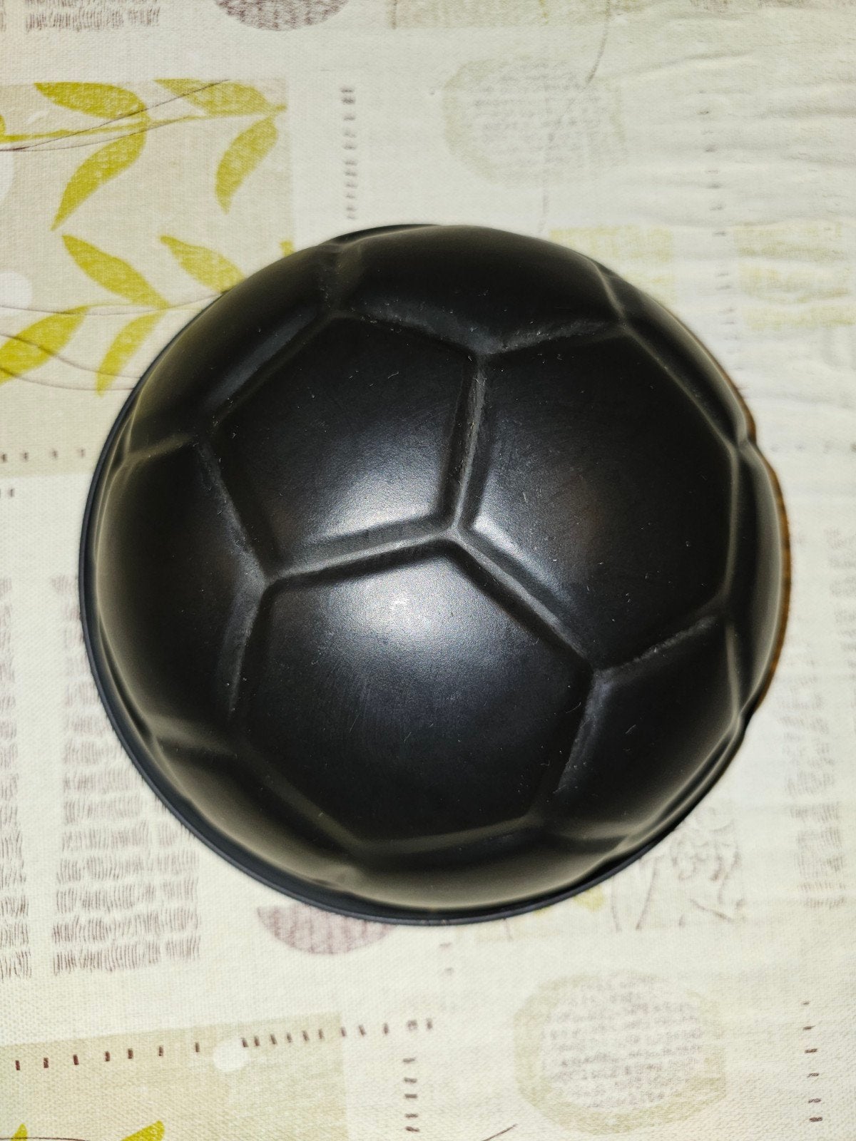 Moule à gâteau en forme de demi ballon de foot, Maison & Meubles, Enlèvement