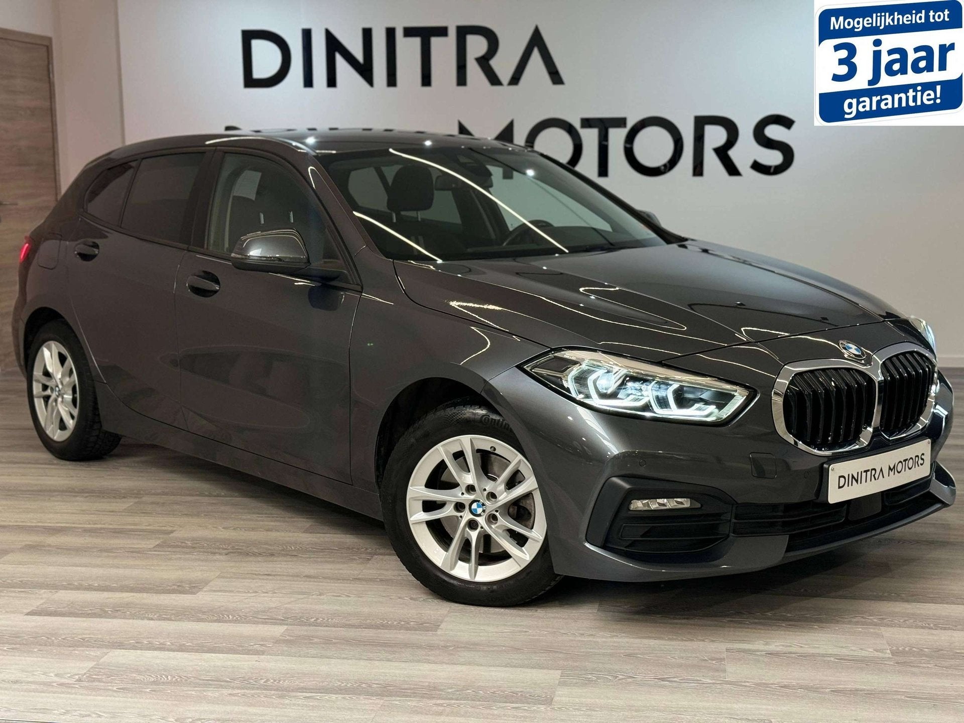 BMW 118 Sport Line - Carplay/Cruise/Navi/LED/*3 jaar garanti, Auto's, Automaat, 1 Reeks, Gebruikt, https://public.car-pass.be/vhr/ff7cc32a-3b78-4ffb-a8ba-4eea9f53f1c4