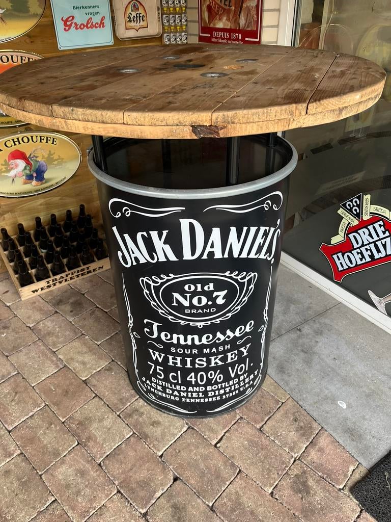 Stamtafel. Jack daniels, Ophalen, Zo goed als nieuw