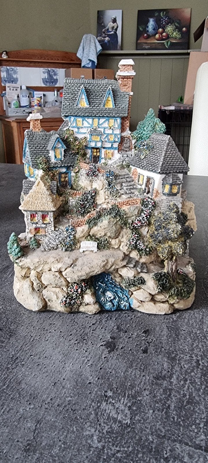 Miniatuur huisje groot, Ophalen, Zo goed als nieuw