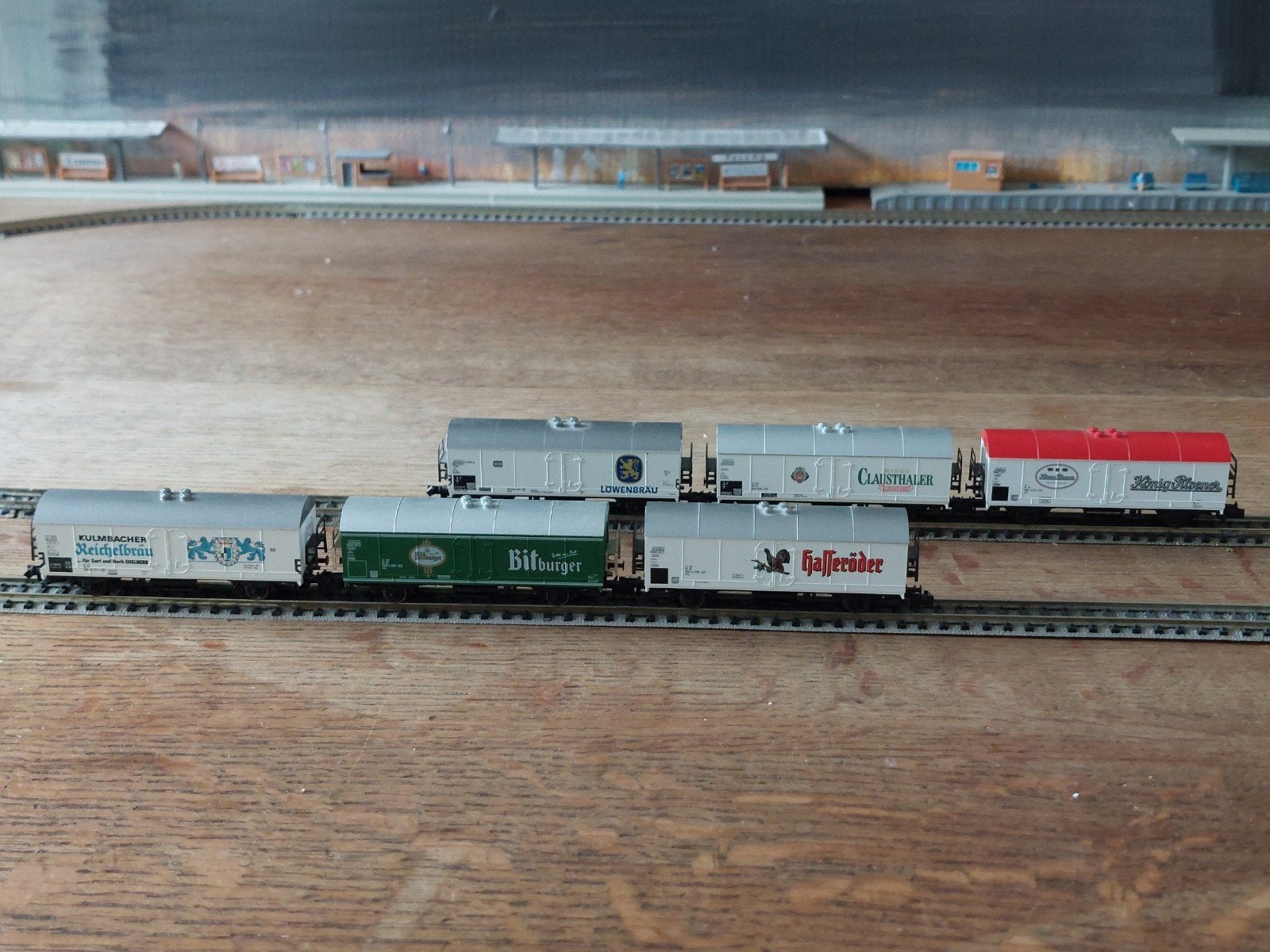 Fleischmann N 6 x bierwagens N schaal DB, Hobby en Vrije tijd, Modeltreinen | N-Spoor, Ophalen of Verzenden, Rails, Arnold