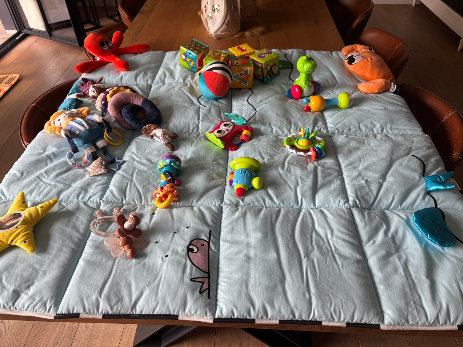 Speelmat met kinderspeelgoed, Ophalen of Verzenden, Zo goed als nieuw