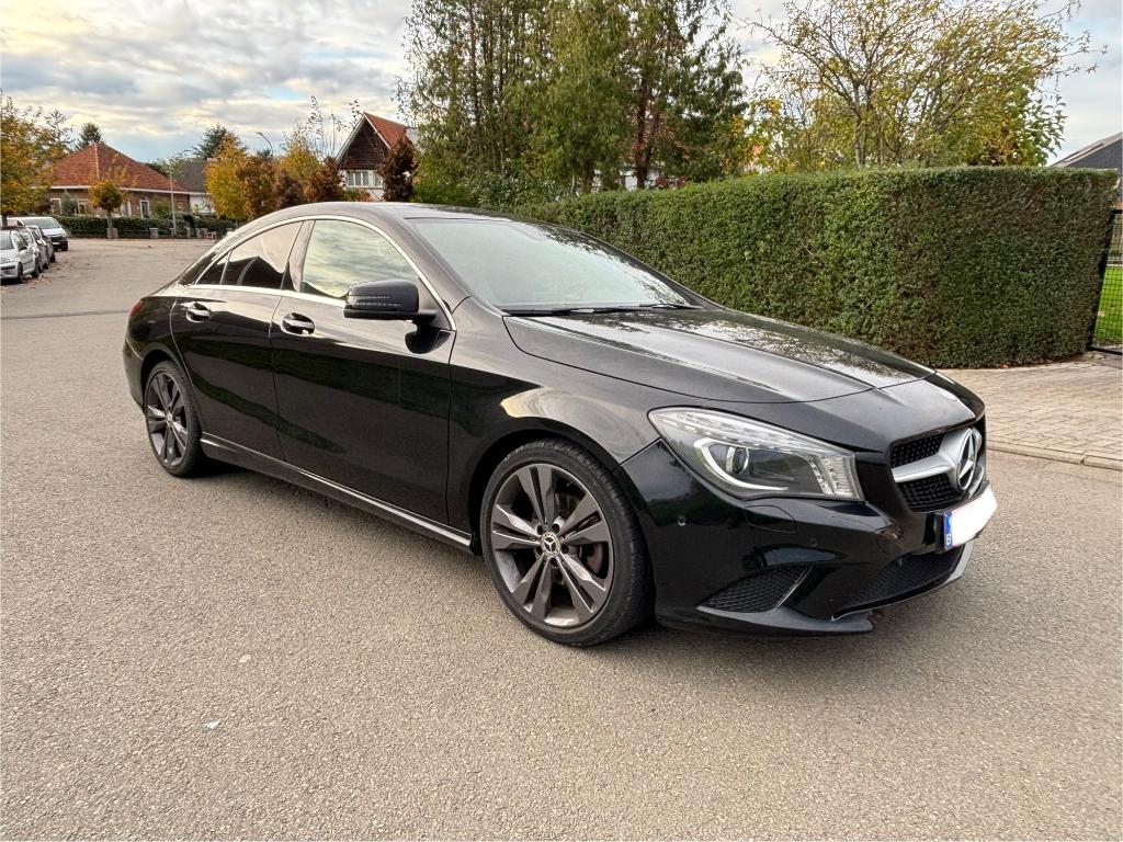 belle Mercedes CLA 200cdi- 2014-101000km- Euro 6-Automatique, Autos, Mercedes-Benz, Cuir, CLA, Achat, Electronic Stability Program (ESP)