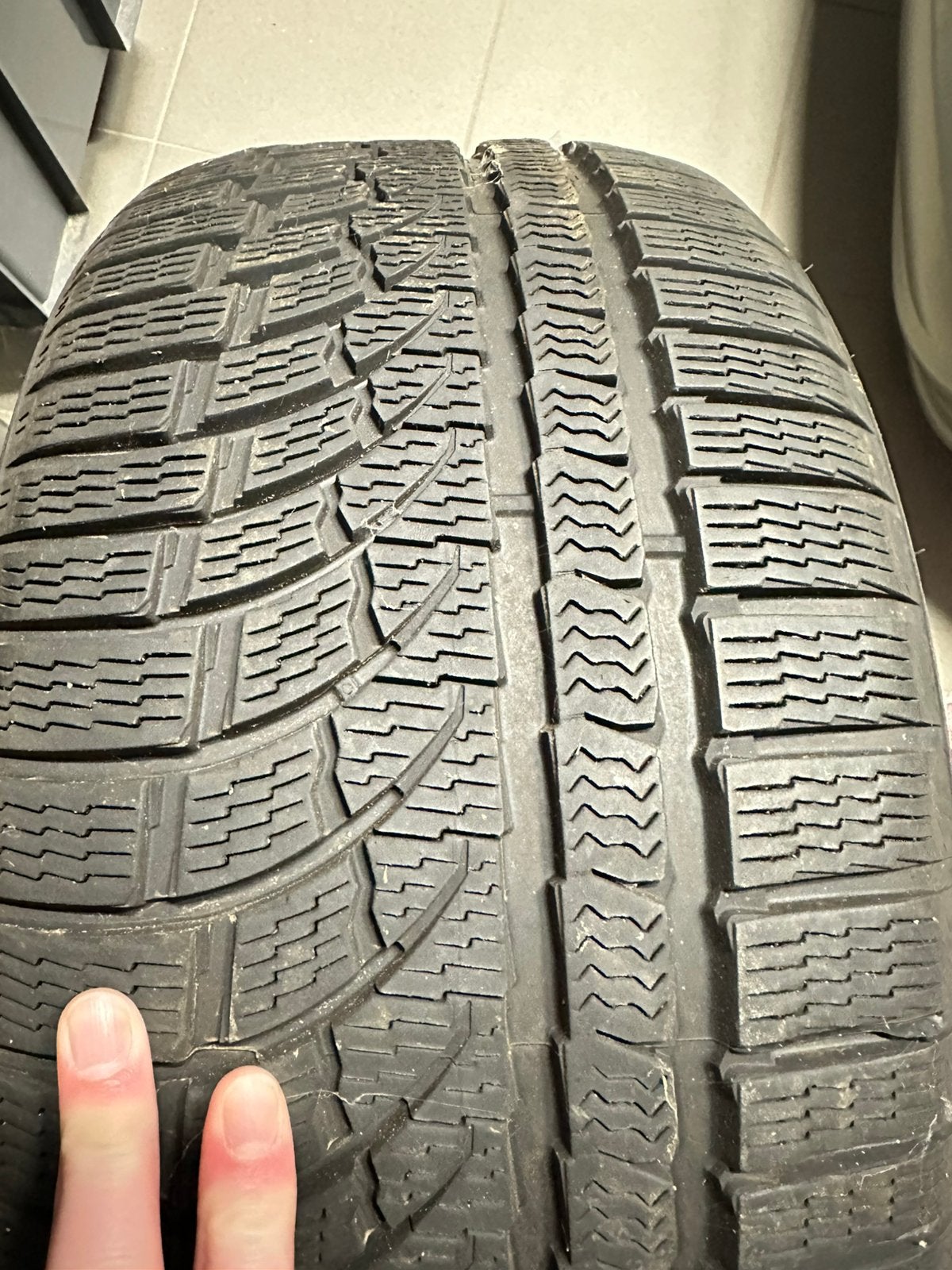 2 pneus Nokian WRA4 - 245/35/19, Neuf, 245 mm, Véhicule de tourisme, Pneu(s)