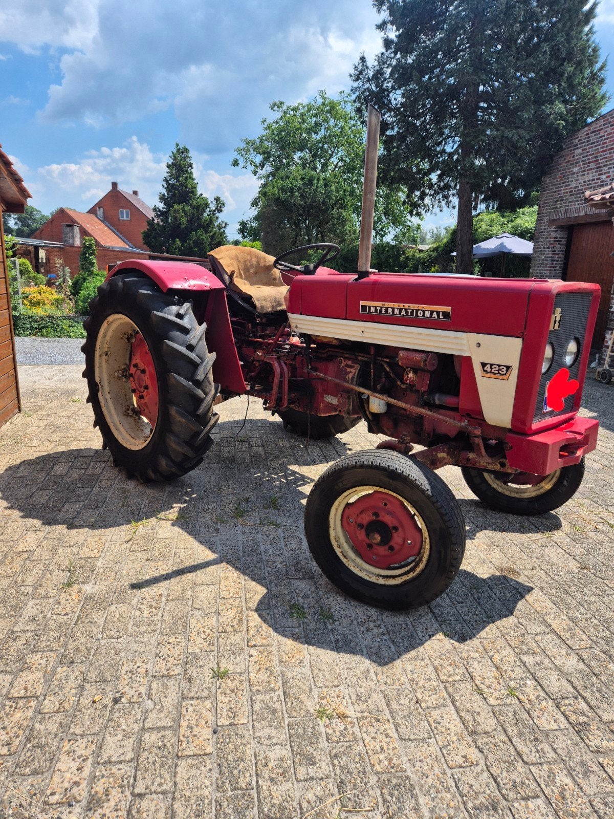 Tracteur international 423 pouces MC Cormick, Enlèvement