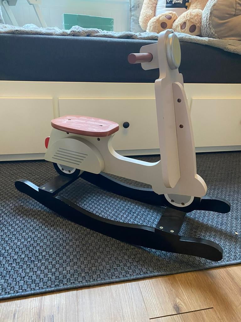 Mooi schommelpaard in vorm van Vespa, Enlèvement, Comme neuf