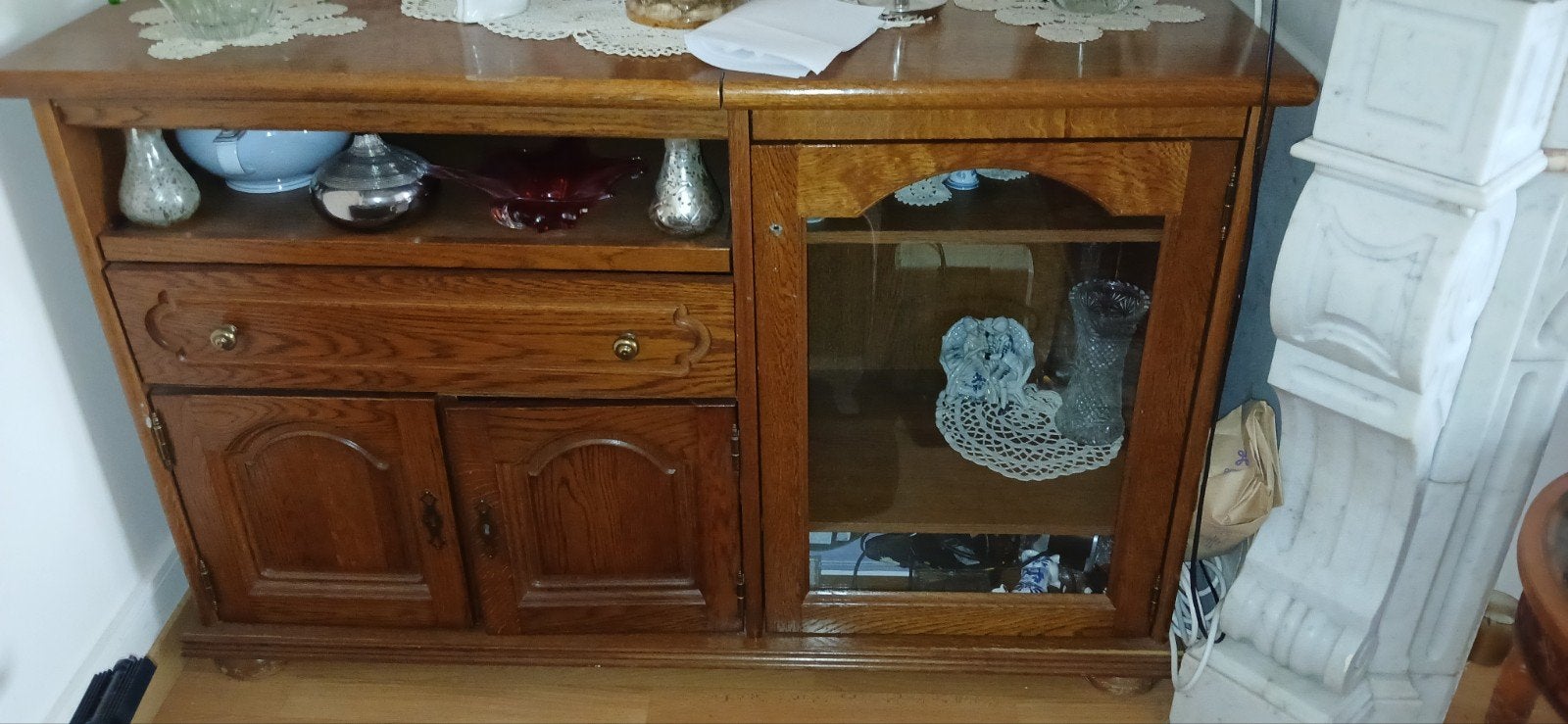 Petit meuble en chaîne