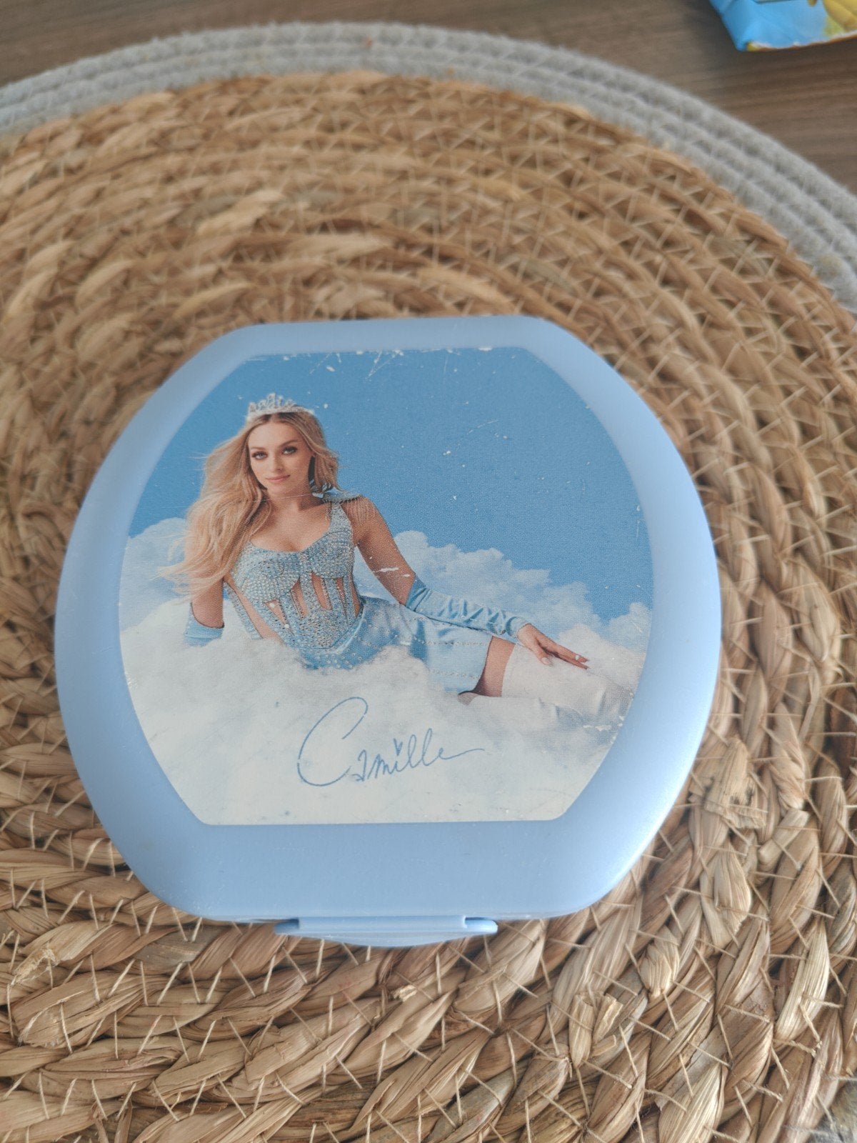 Boîte à biscuits Camille, Enlèvement